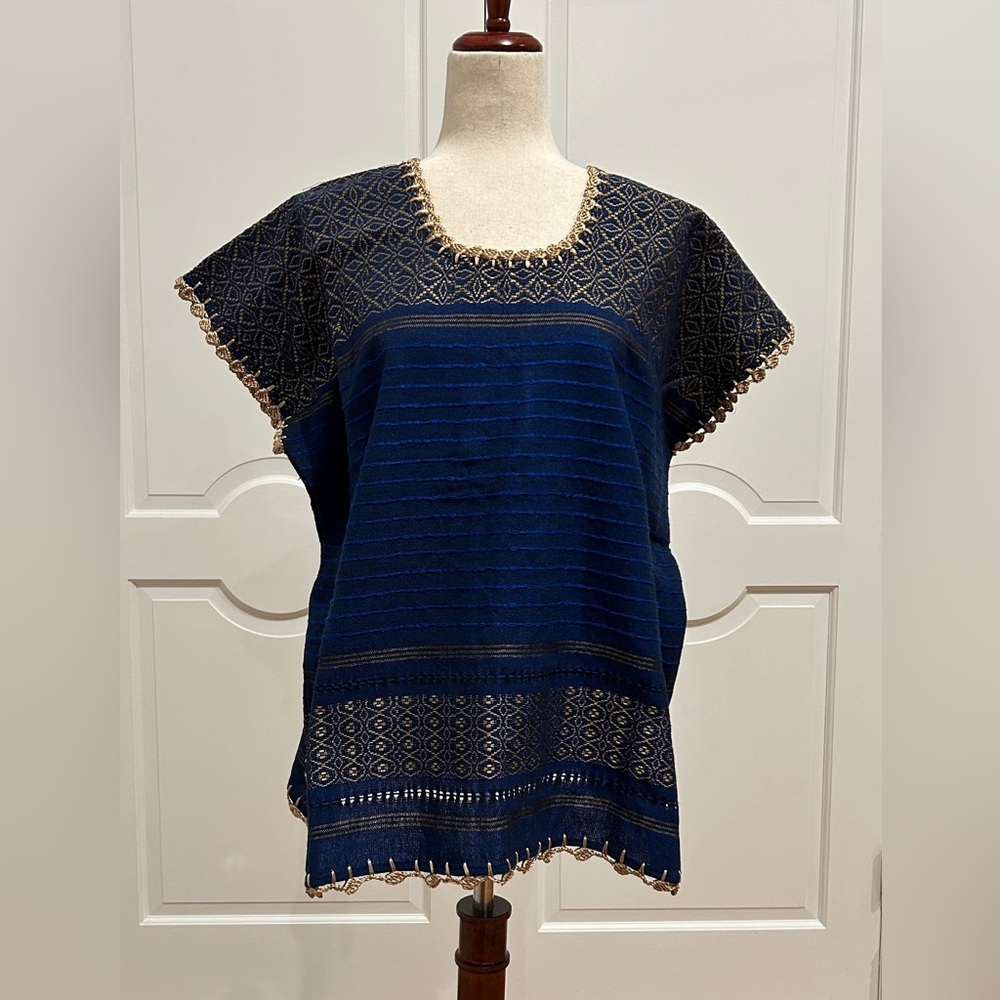 Treadle Loom blouse Made in Oaxaca Mexico. Handmade top. Artisanal made.